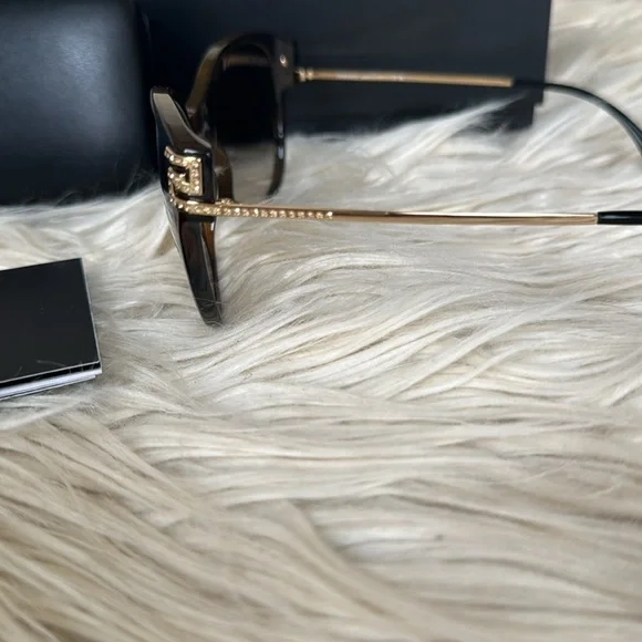 Brand new Versace Havana sunglasses - Picture 3 of 9